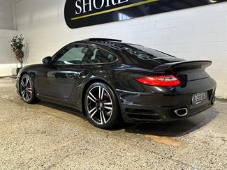2010 Porsche 911 - Thumbnail