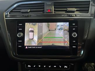 2018 Volkswagen Tiguan - Thumbnail