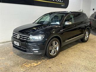 2018 Volkswagen Tiguan - Thumbnail