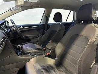 2013 Volkswagen Golf - Thumbnail