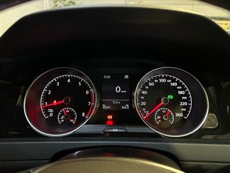 2013 Volkswagen Golf - Thumbnail