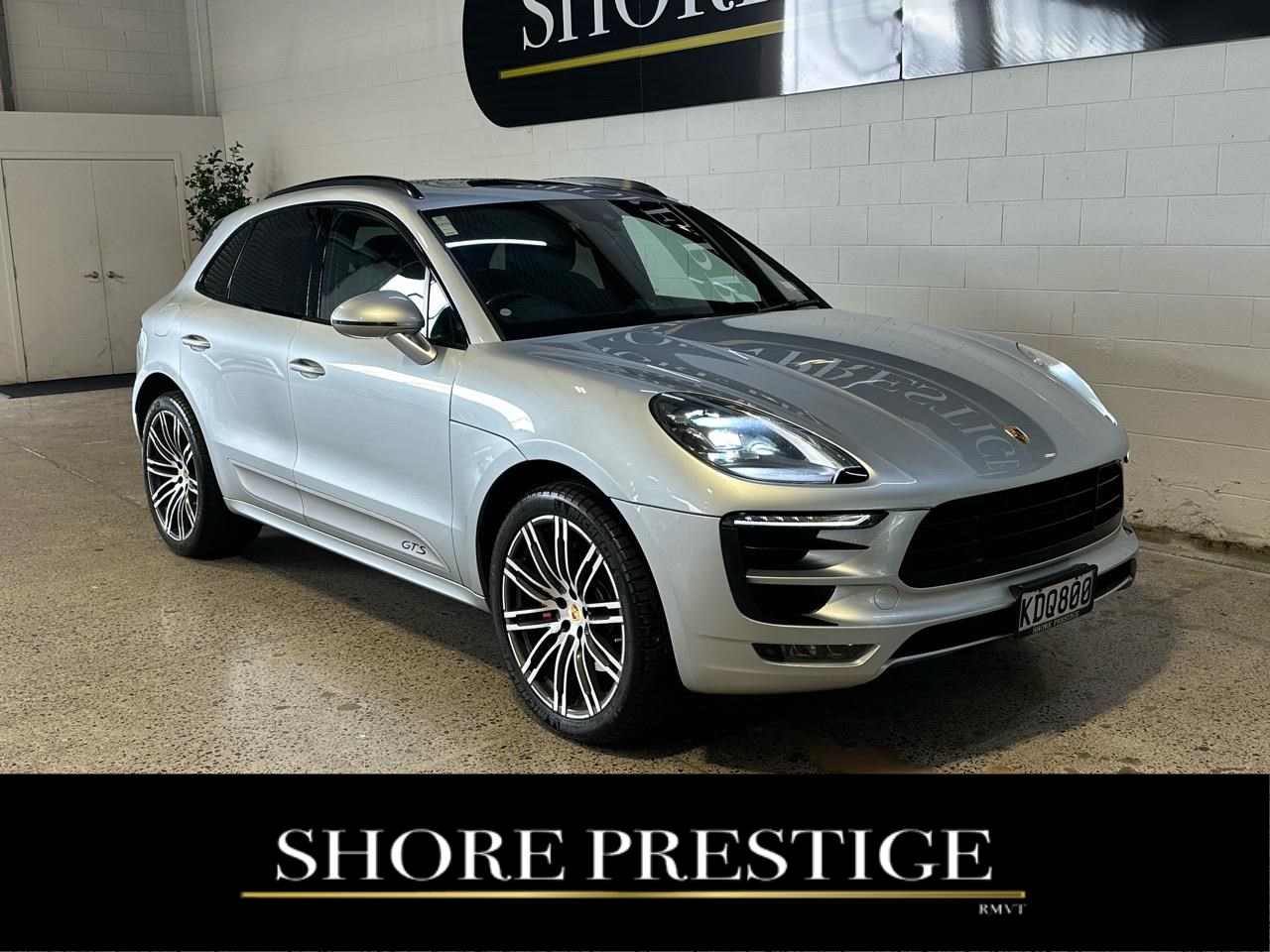 2016 Porsche Macan