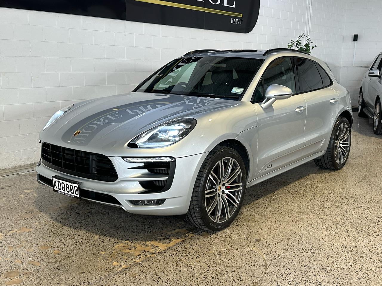 2016 Porsche Macan