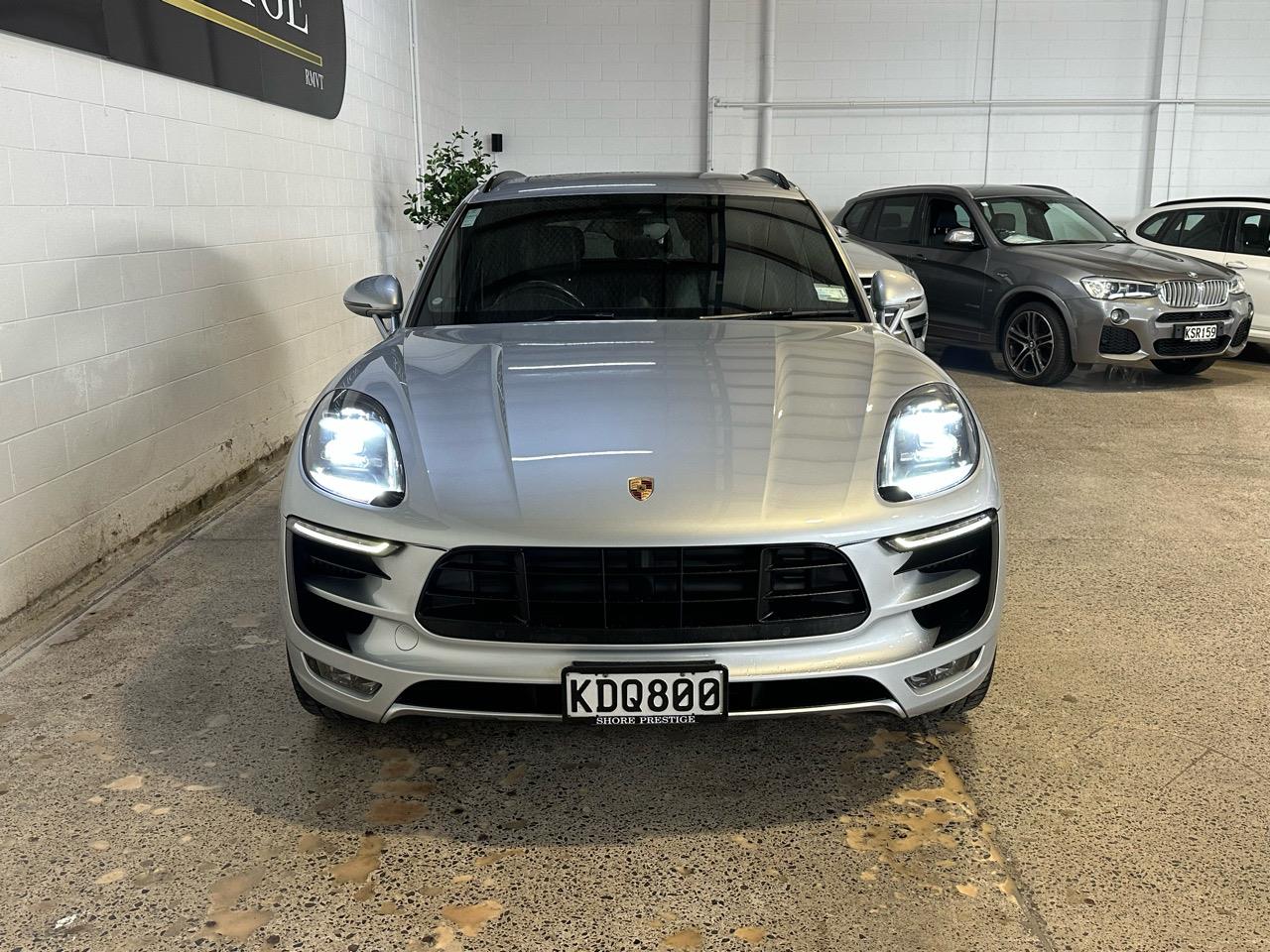2016 Porsche Macan