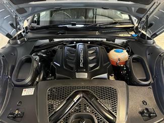 2016 Porsche Macan - Thumbnail