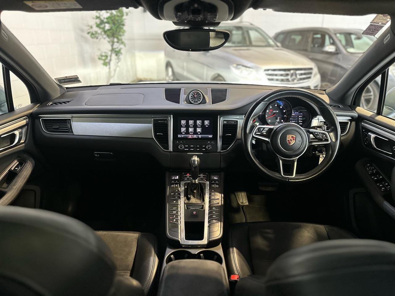 2016 Porsche Macan