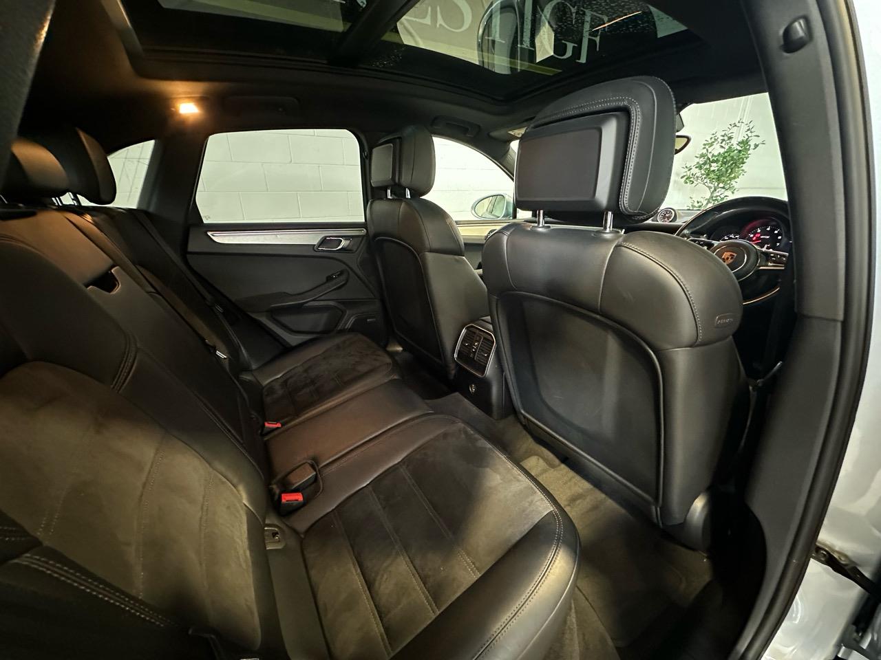 2016 Porsche Macan