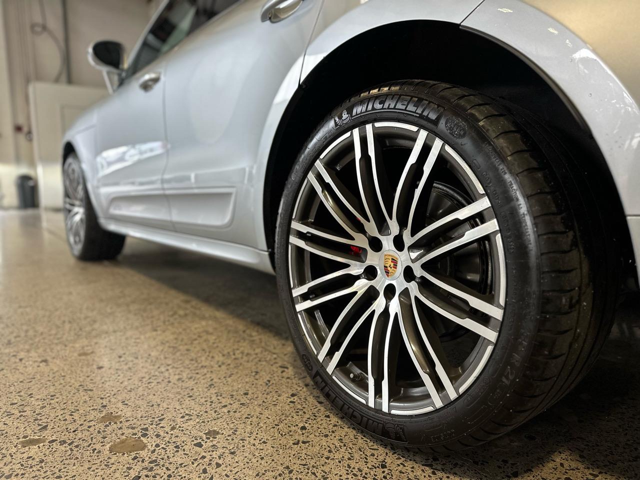 2016 Porsche Macan