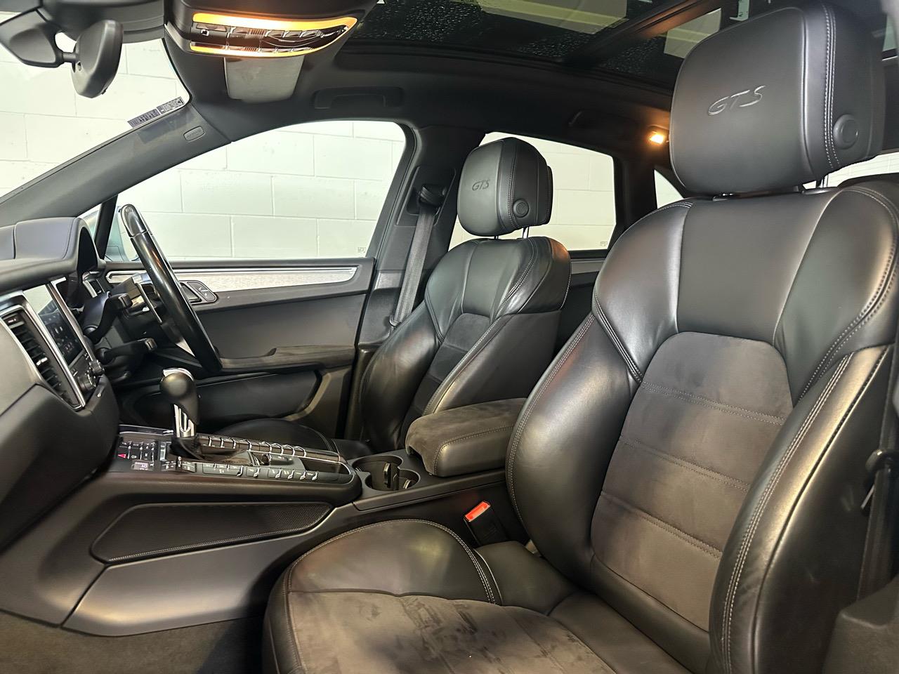 2016 Porsche Macan