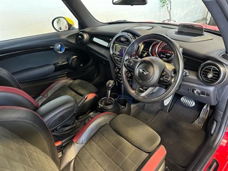 2015 Mini Cooper - Thumbnail