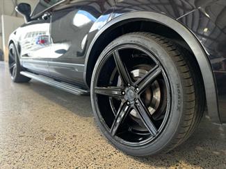 2014 Volkswagen Touareg - Thumbnail