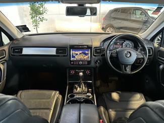 2014 Volkswagen Touareg - Thumbnail