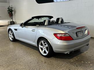2011 Mercedes-Benz SLK 200 - Thumbnail