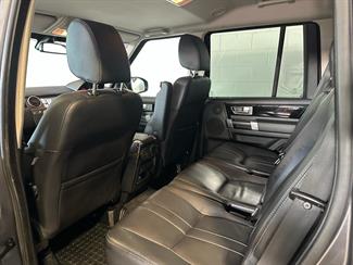 2015 Land Rover Discovery - Thumbnail