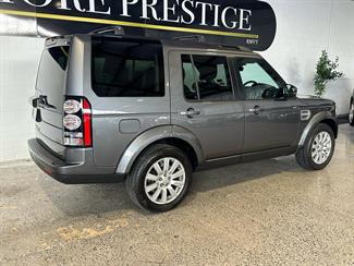 2015 Land Rover Discovery - Thumbnail