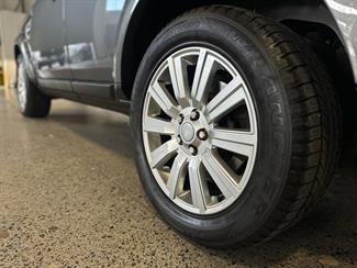 2015 Land Rover Discovery - Thumbnail