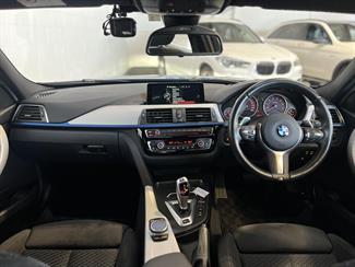 2016 BMW 330e - Thumbnail