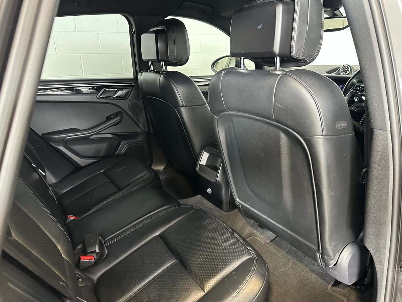 2015 Porsche Macan