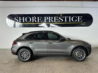 2015 Porsche Macan - Thumbnail