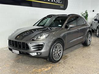 2015 Porsche Macan - Thumbnail