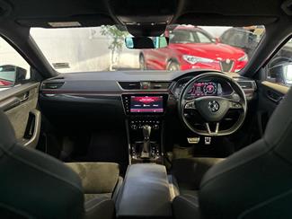 2019 Skoda Superb - Thumbnail