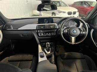 2017 BMW 320i - Thumbnail