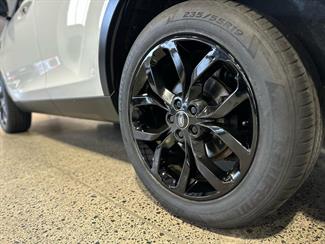 2016 Land Rover Discovery Sport - Thumbnail