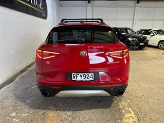 2018 Alfa Romeo Stelvio - Thumbnail