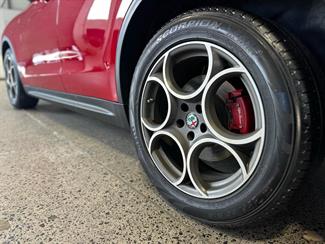 2018 Alfa Romeo Stelvio - Thumbnail