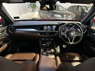 2018 Alfa Romeo Stelvio - Thumbnail