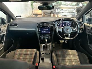 2018 Volkswagen Golf - Thumbnail