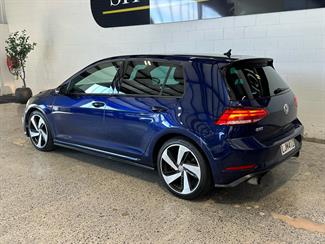 2018 Volkswagen Golf - Thumbnail