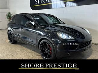 2011 Porsche Cayenne - Thumbnail