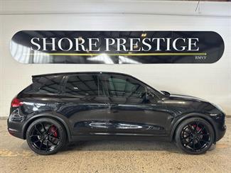 2011 Porsche Cayenne - Thumbnail