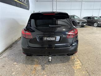 2011 Porsche Cayenne - Thumbnail