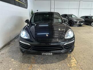 2011 Porsche Cayenne - Thumbnail