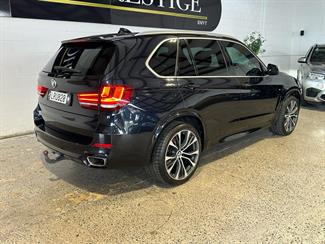 2018 BMW X5 - Thumbnail