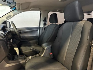2015 Isuzu D-Max - Thumbnail
