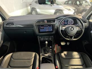 2018 Volkswagen Tiguan - Thumbnail