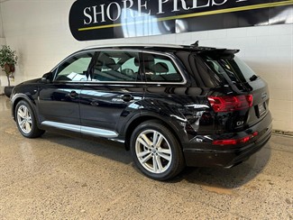 2016 Audi Q7 - Thumbnail