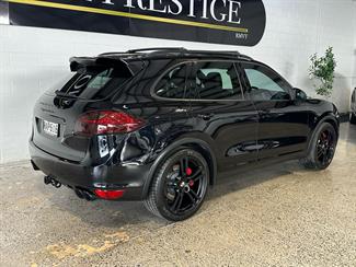 2013 Porsche Cayenne - Thumbnail