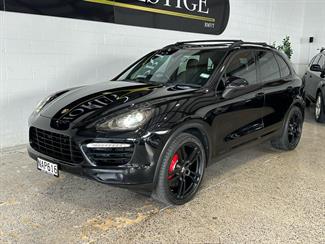 2013 Porsche Cayenne - Thumbnail