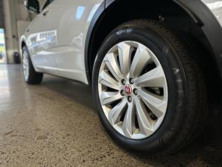 2018 Jaguar E-Pace - Thumbnail