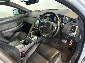 2018 Jaguar E-Pace - Thumbnail