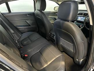 2016 Jaguar XE - Thumbnail
