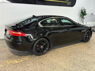 2016 Jaguar XE - Thumbnail