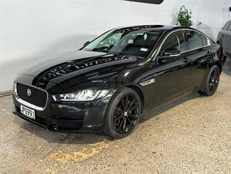 2016 Jaguar XE - Thumbnail