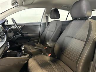 2018 Kia Rio - Thumbnail