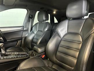 2014 Porsche Macan - Thumbnail