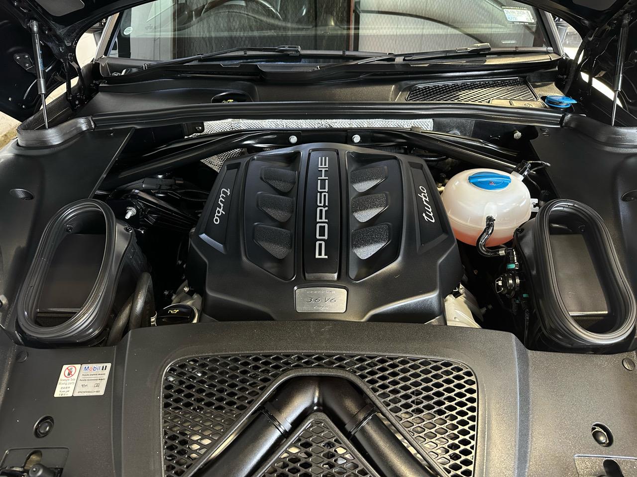 2014 Porsche Macan